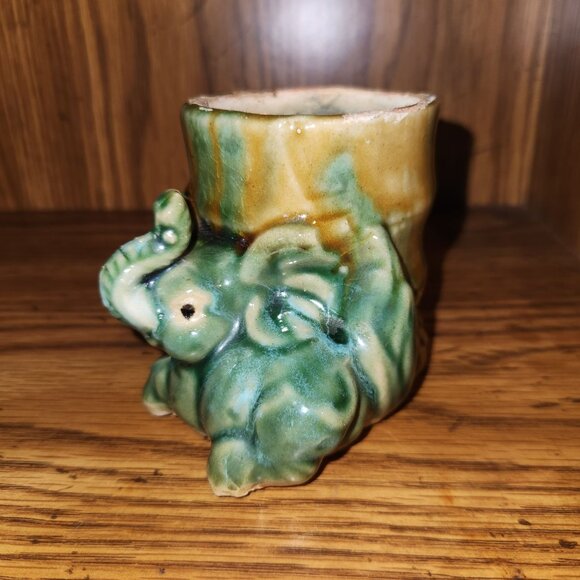 Vintage Green Ceramic Elephant Vase with Unique Trunk Design & Glossy Finish - Picture 4 of 11